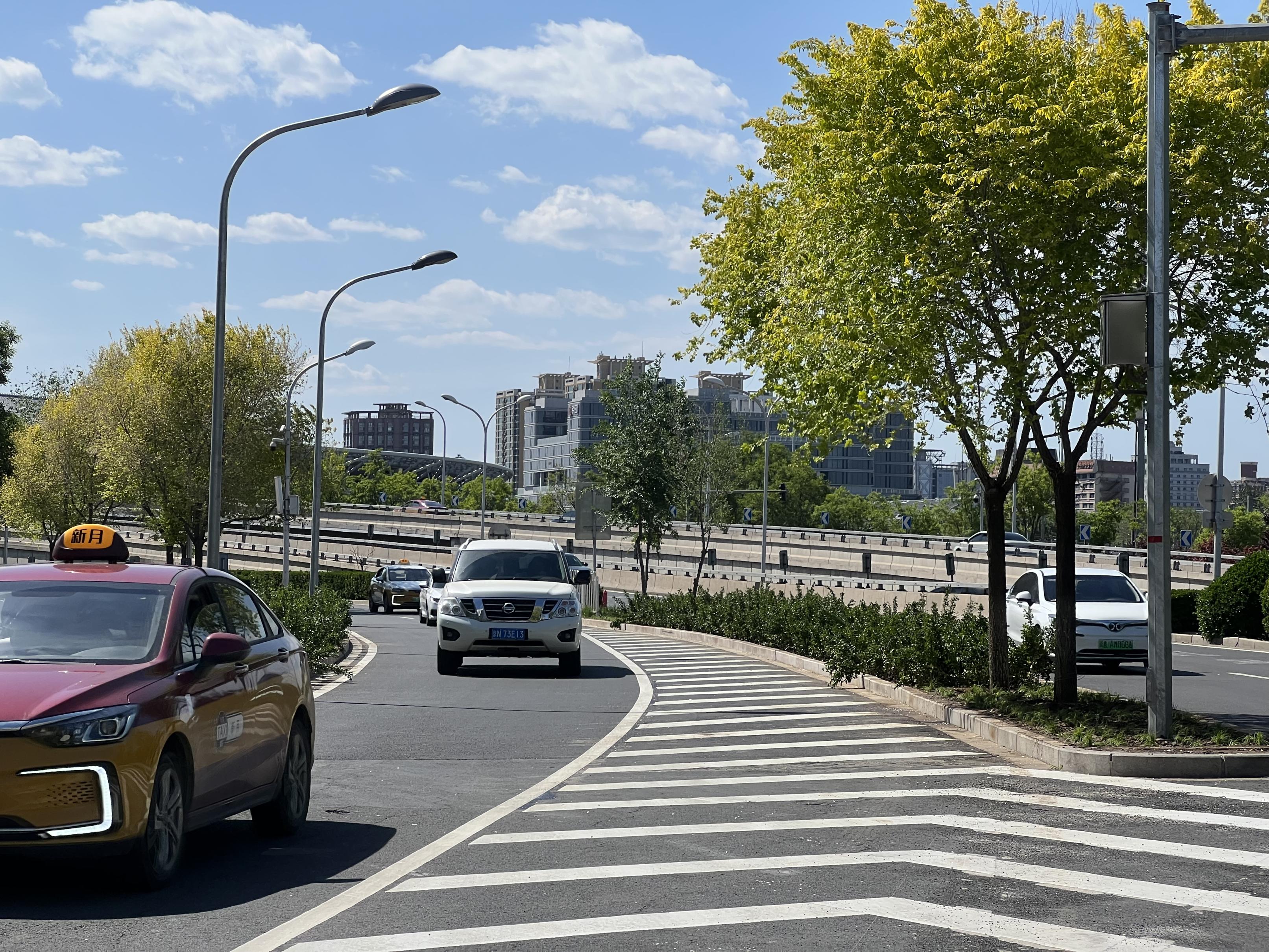 站区“美颜”,北京七大火车站,出站见美景