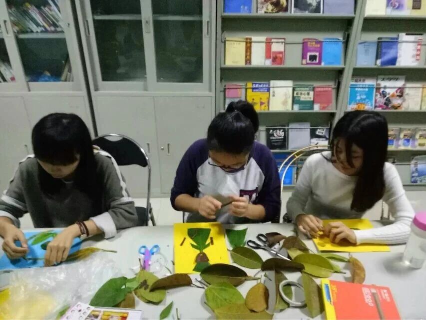 考不上公务员,年轻人挤破头进居委会